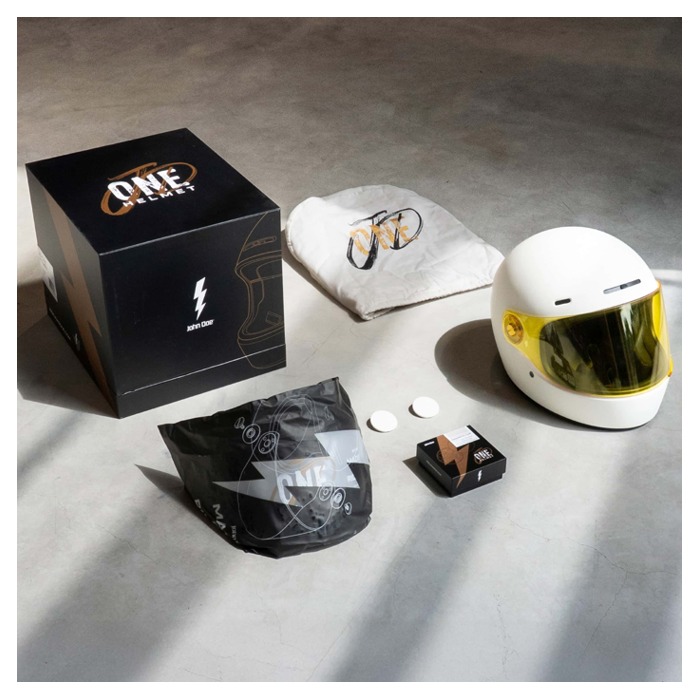 Foto: JD/One Frozen Off-White Integraalhelm