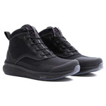 Foto: Momo Motor sneakers