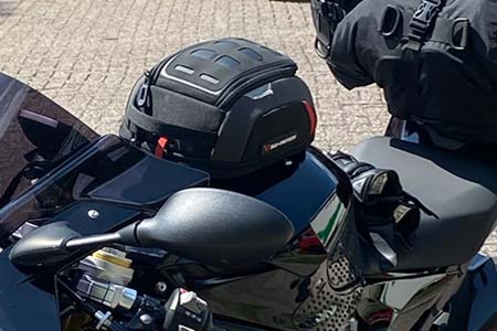 Foto: Tanktas met tankring: ideaal voor jouw motortrip