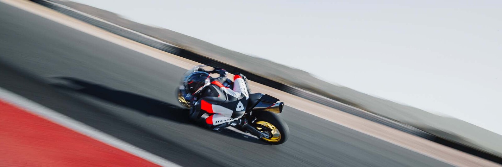 Foto: Banner circuit-rijden-2.jpg