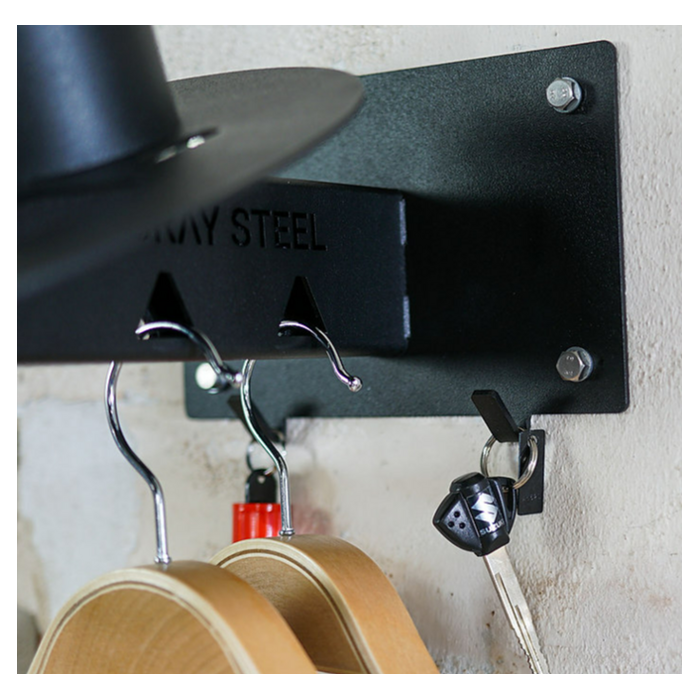 Foto: X5 Helm En Kleding Wall Mount