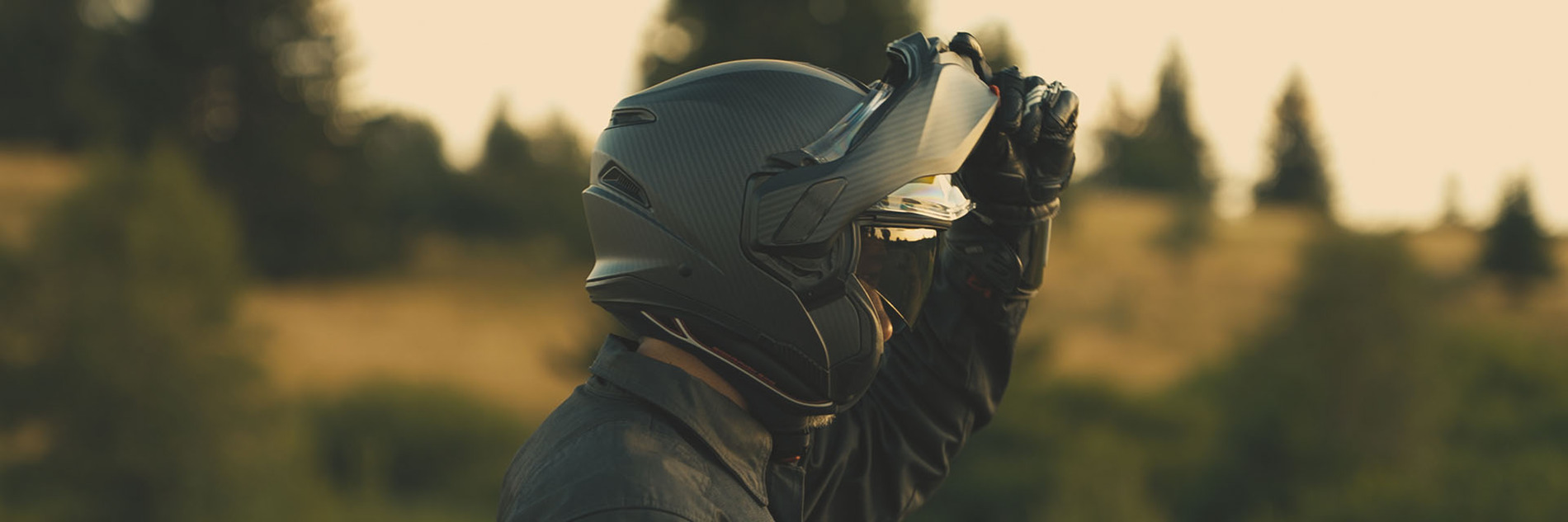 Foto: Scorpion EXO-TECH II carbon motorhelmen