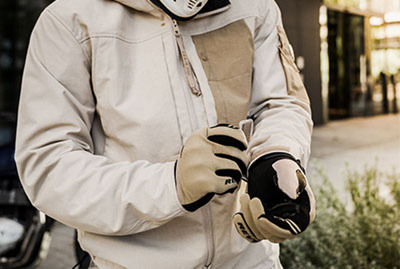Foto: Beste zomer motorhandschoenen 2026