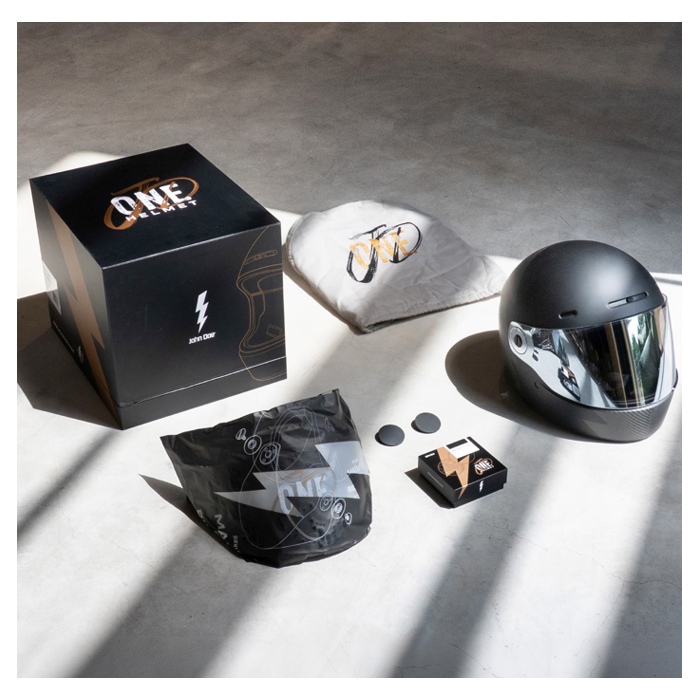 Foto: JD/One Signature Black Grey Integraalhelm