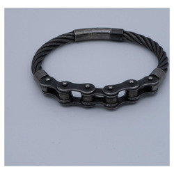 Foto: vaal zwarte geweven leren motor ketting armband SK